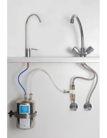 BEISPIEL MONTAGE UNTERTISCH VERSION
Mit dazu geliefertem Standard Wasserhahn. BEISPIEL MONTAGE UNTERTISCH VERSION
Mit dazu geliefertem Standard Wasserhahn.